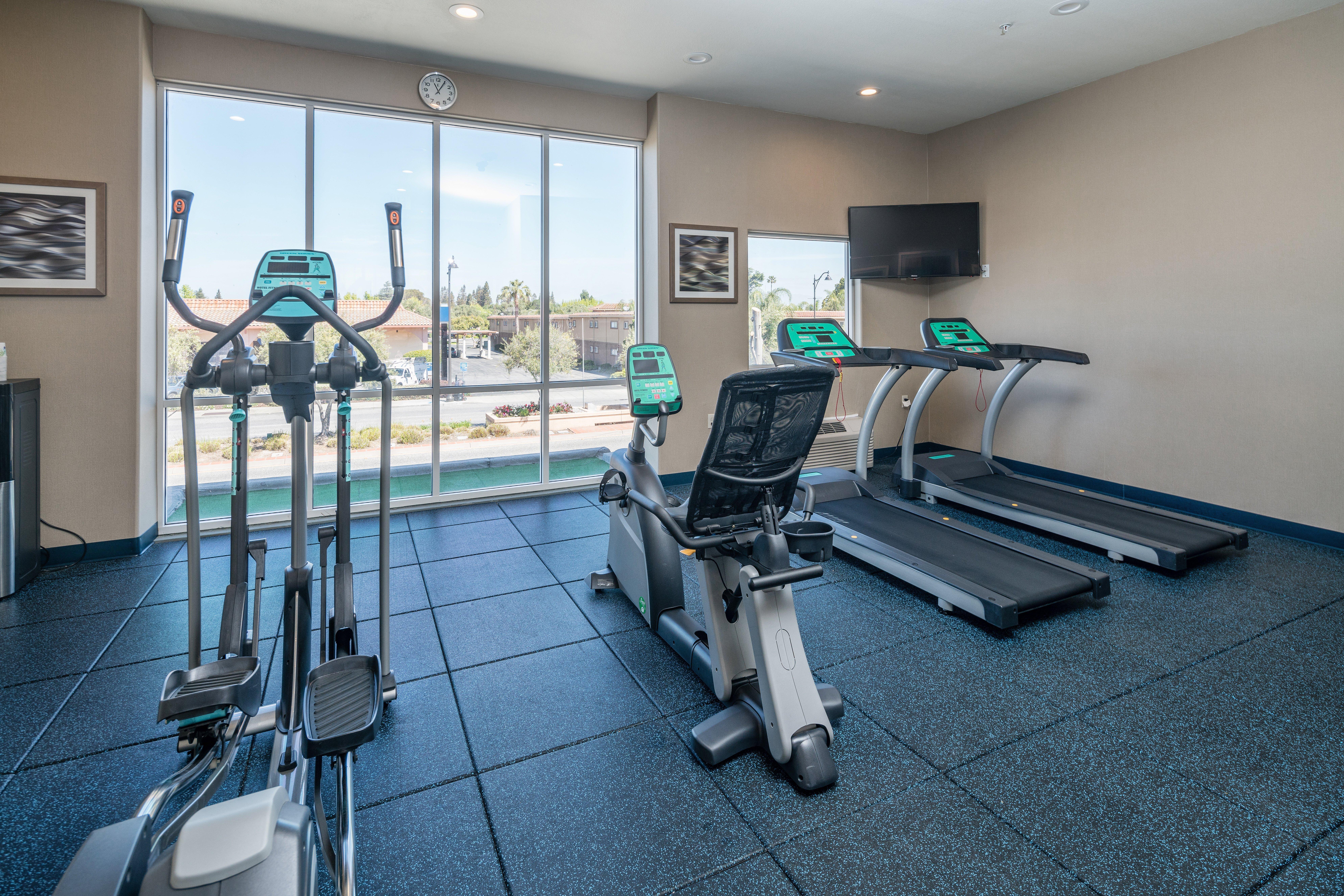 Holiday Inn Express & Suites Santa Clara By Ihg Exteriér fotografie