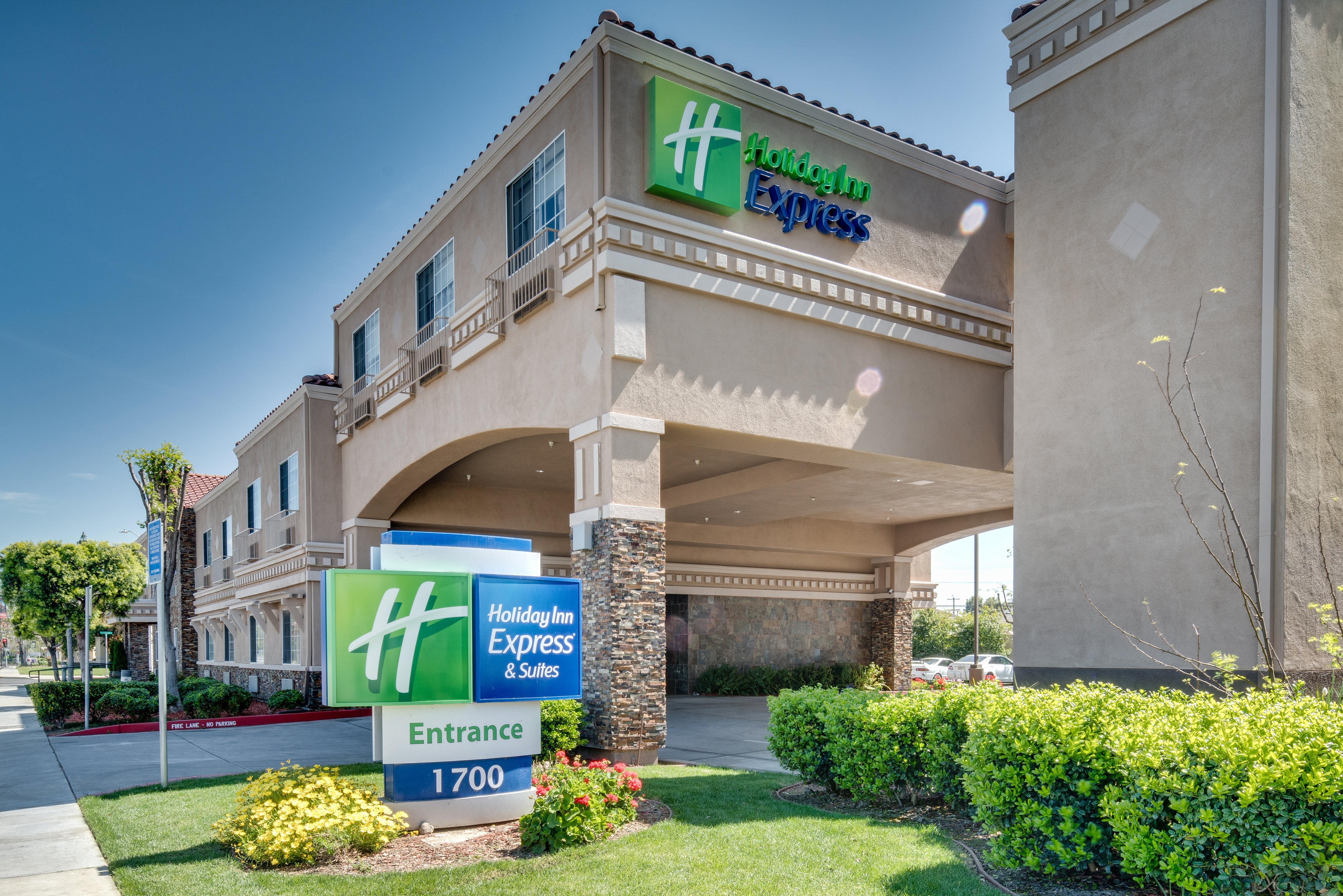 Holiday Inn Express & Suites Santa Clara By Ihg Exteriér fotografie