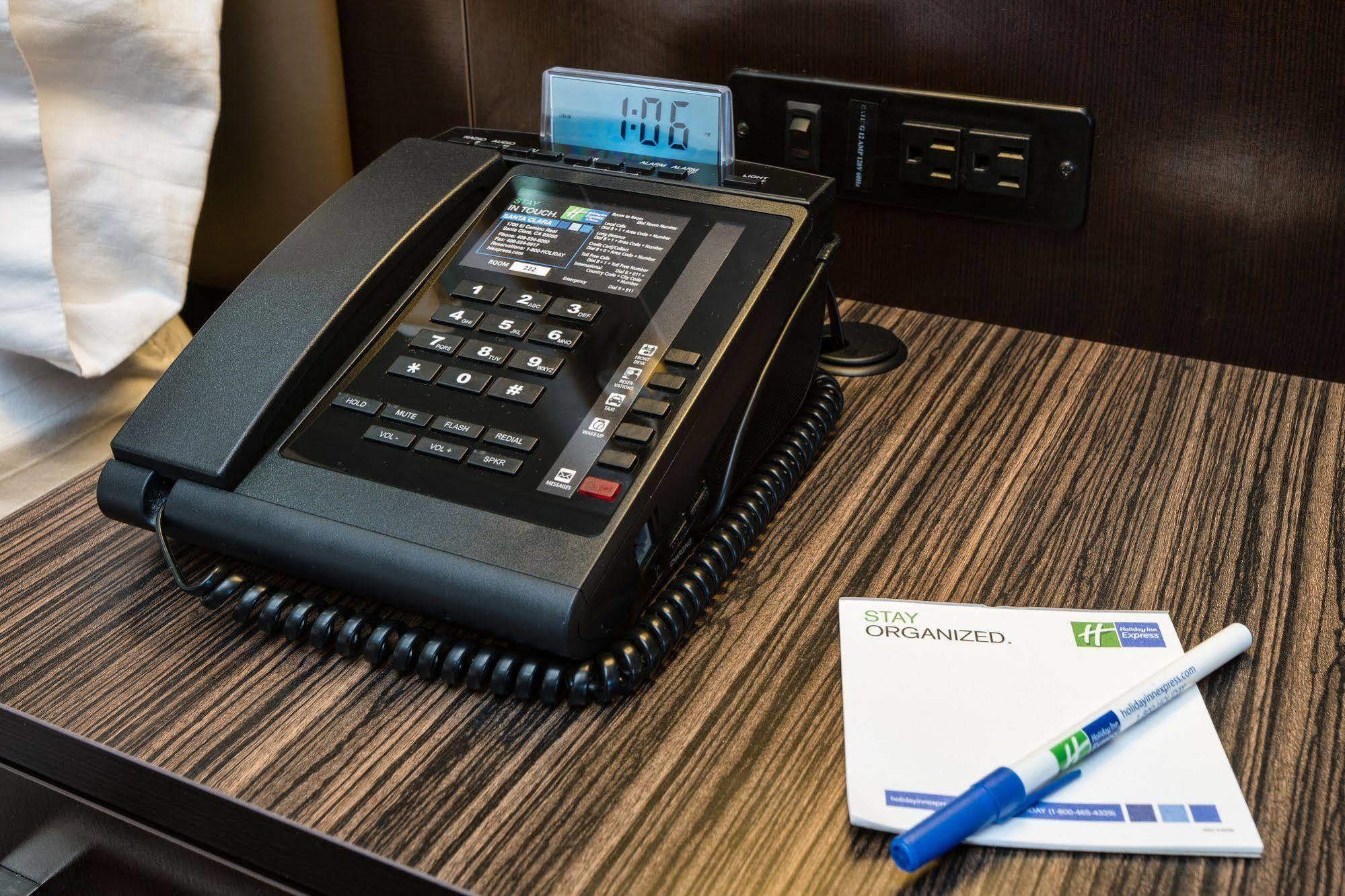 Holiday Inn Express & Suites Santa Clara By Ihg Exteriér fotografie